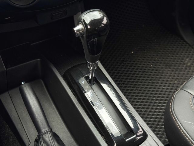 Mitsubishi Zinger  第16張相片