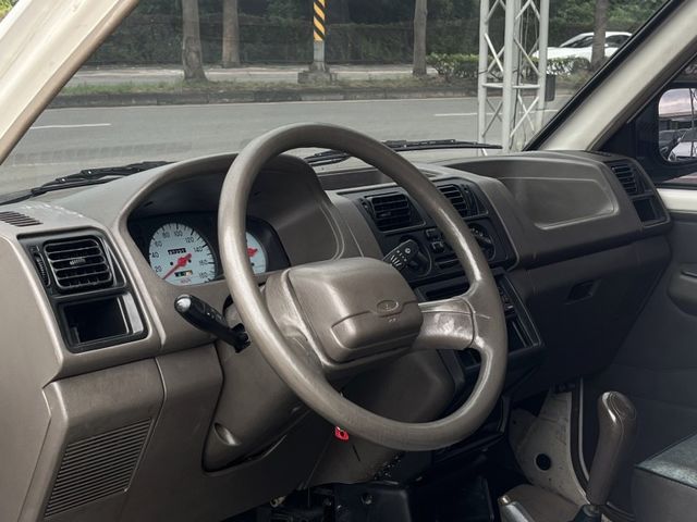 Mitsubishi Freeca  第9張相片