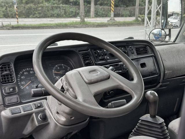 Mitsubishi Canter  第9張相片