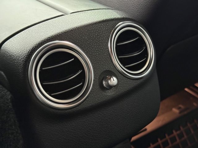 Mercedes-Benz/賓士 E-CLASS  第13張相片