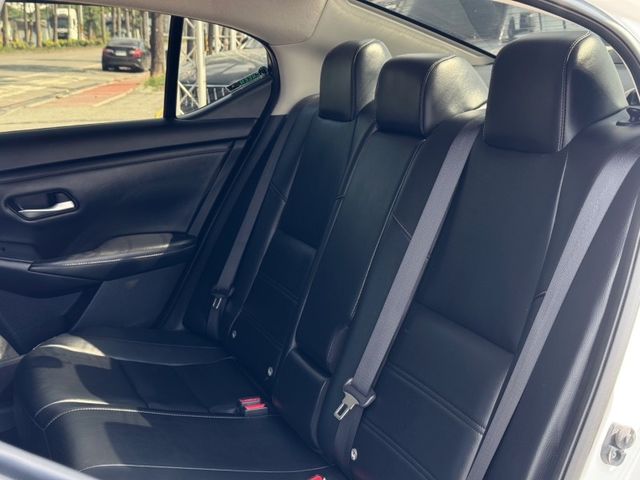 Nissan Sentra  第11張相片