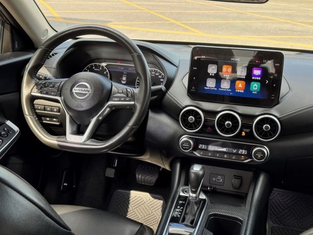 Nissan Sentra  第13張相片