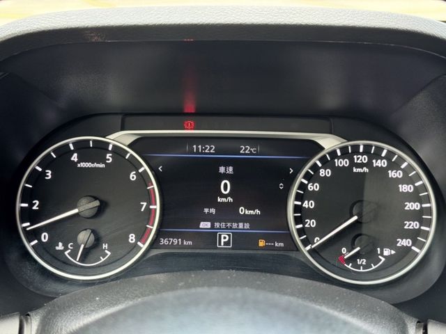 Nissan Sentra  第18張相片
