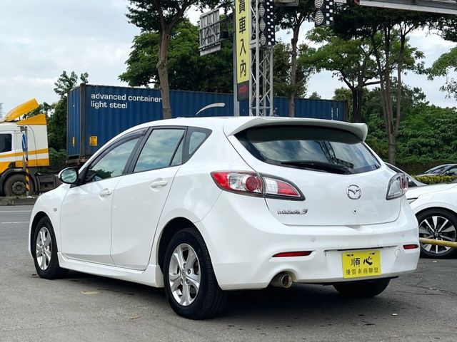 Mazda Mazda3  第7張相片