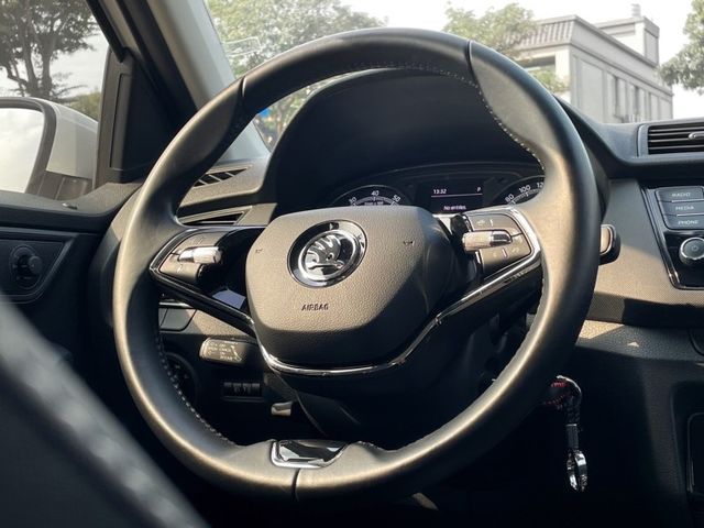 Skoda Fabia  第9張相片