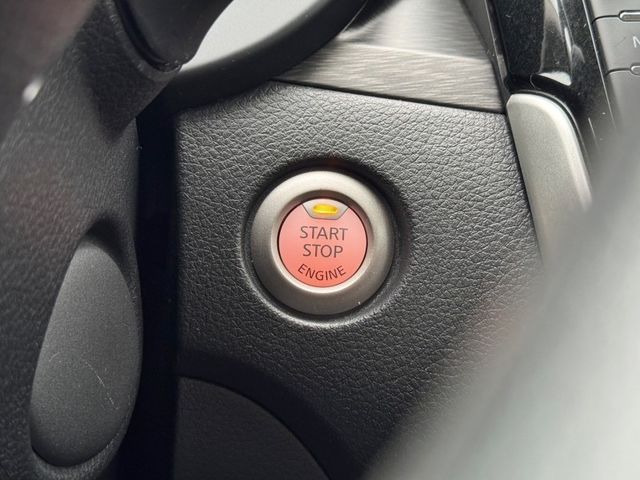 Nissan Tiida  第17張相片