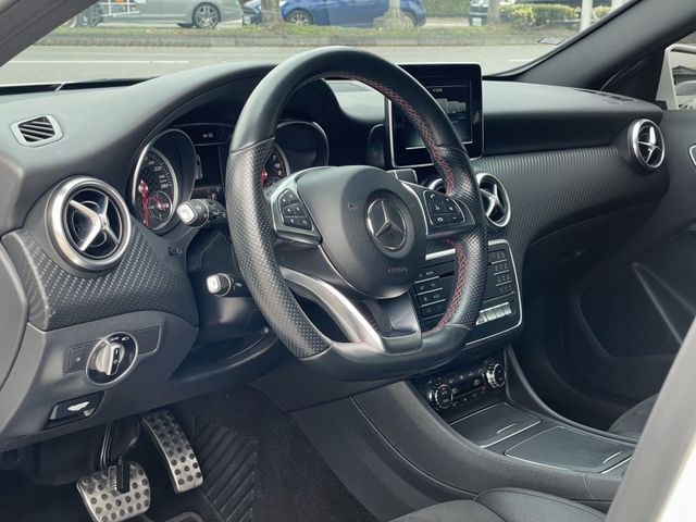 Mercedes-Benz/賓士 A-CLASS  第12張相片