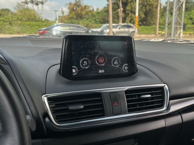 Mazda Mazda3  第11張相片