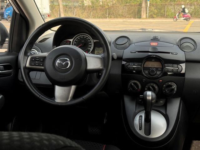 Mazda Mazda2  第8張相片