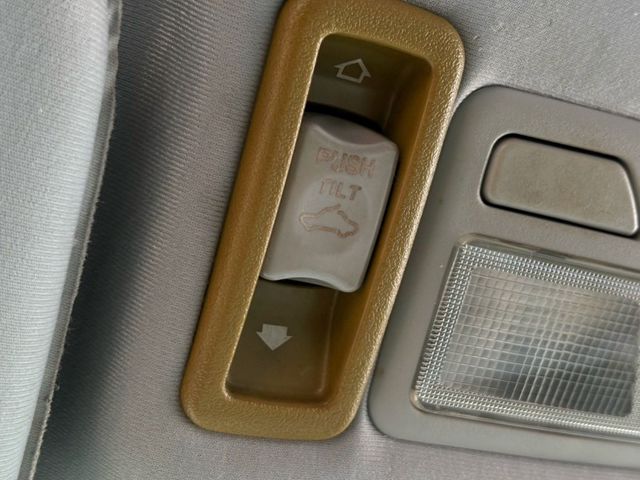 Mitsubishi Savrin  第7張相片