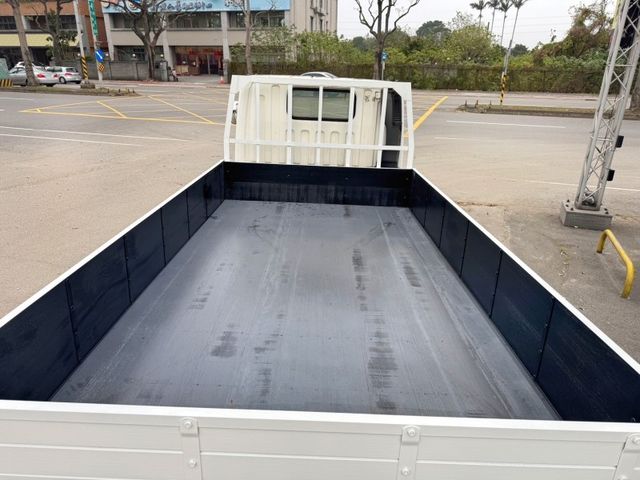 Mitsubishi Canter  第10張相片