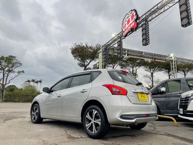 Nissan Tiida  第5張相片