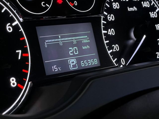 Nissan Tiida  第20張相片