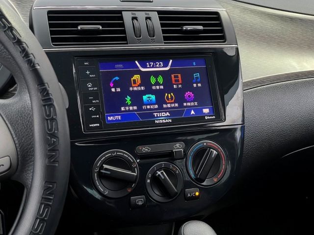 Nissan Tiida  第26張相片