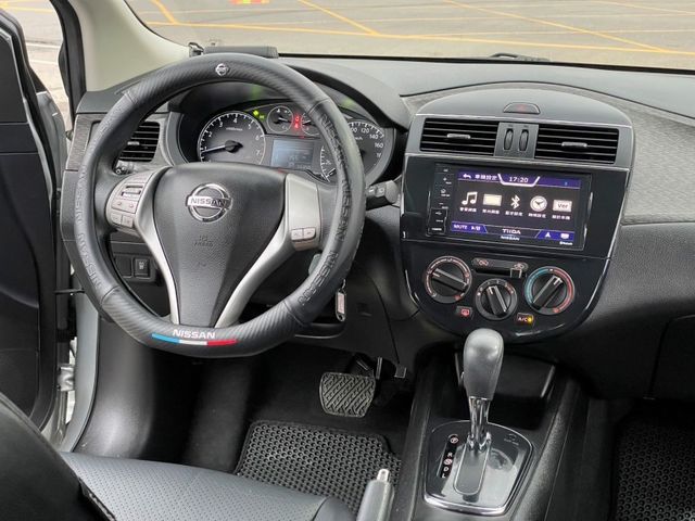 Nissan Tiida  第27張相片