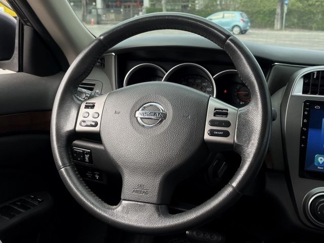 Nissan Bluebird  第3張相片
