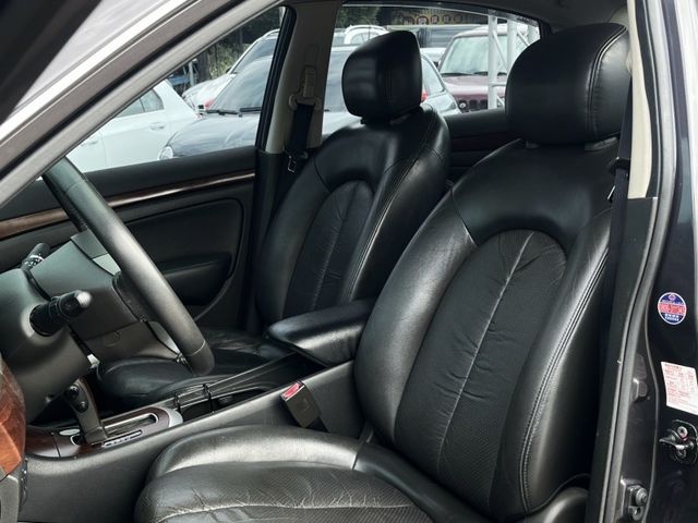 Nissan Bluebird  第17張相片