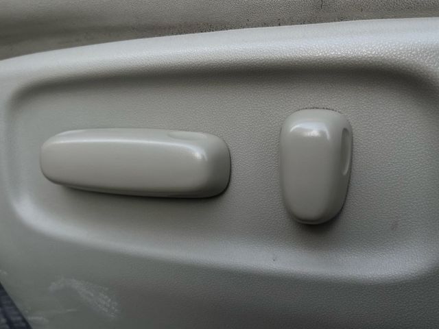 Toyota Previa  第13張相片