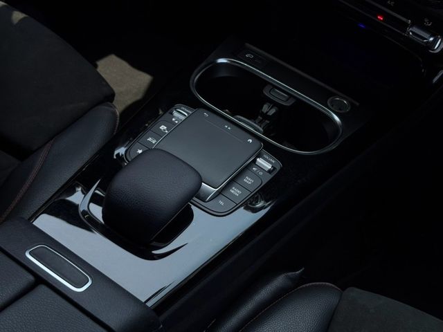 Mercedes-Benz/賓士 A-CLASS  第6張相片