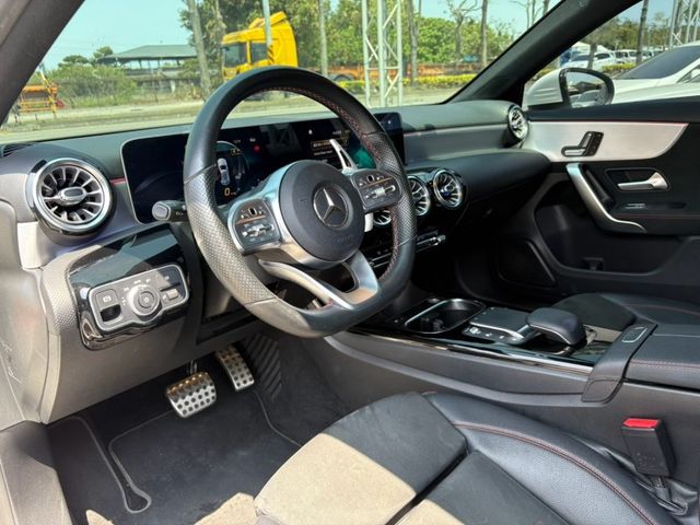 Mercedes-Benz/賓士 A-CLASS  第17張相片