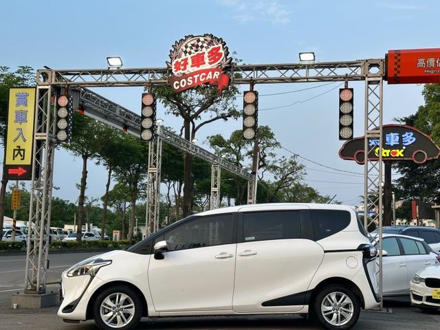 Toyota SIENTA  第16張相片
