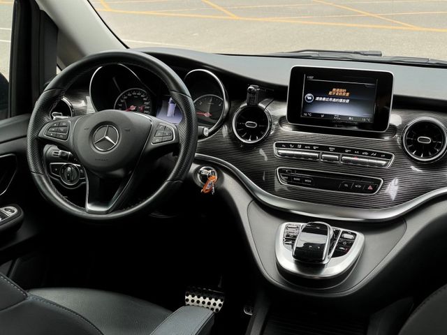 2020 V220d 7座 原鈑 跑7萬 自動停車 電滑門 電尾門  第12張相片