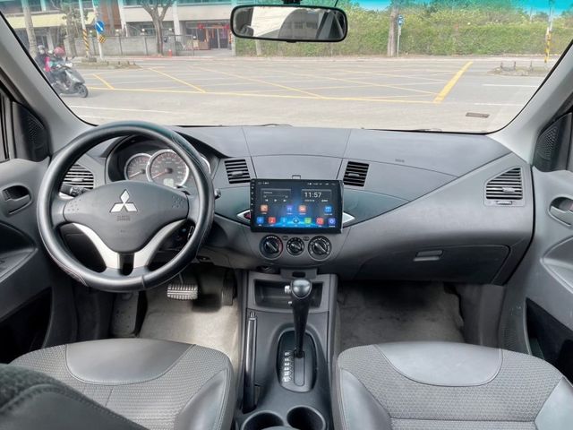 2015 Zinger 跑31 電動後視鏡 安卓機 倒顯 CarPlay  第7張相片