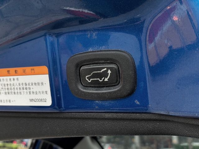 2020可魯多 最頂 電尾門 免鑰匙 電折後視鏡 跑9  第12張相片