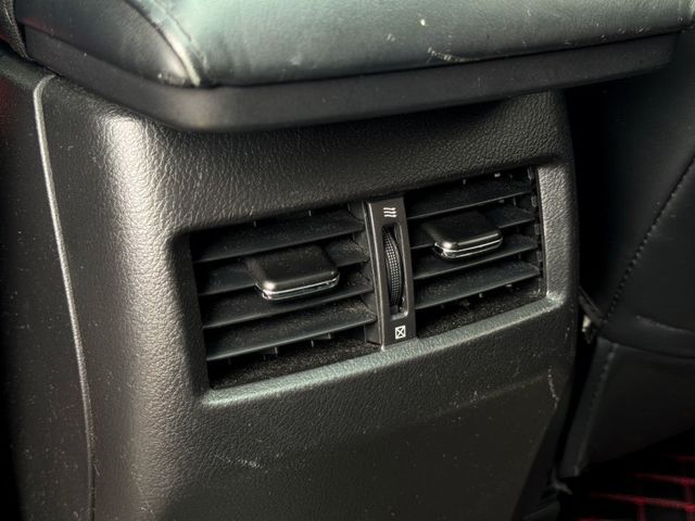 Lexus RX  第10張相片