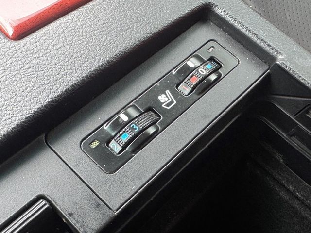 Lexus RX  第12張相片