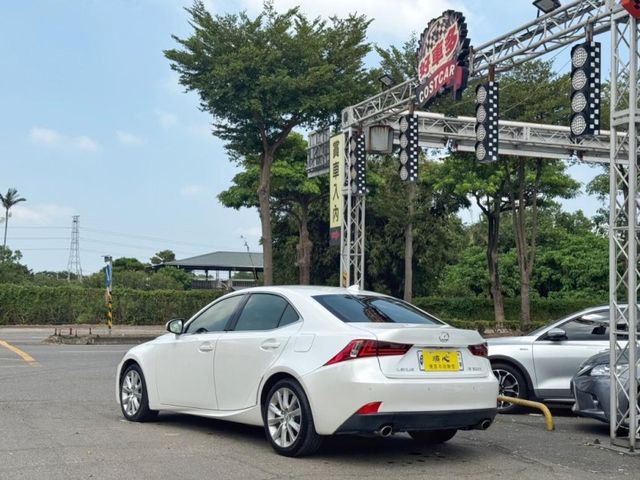 Lexus IS  第3張相片