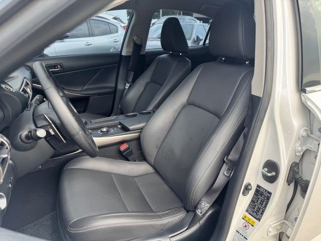 Lexus IS  第6張相片