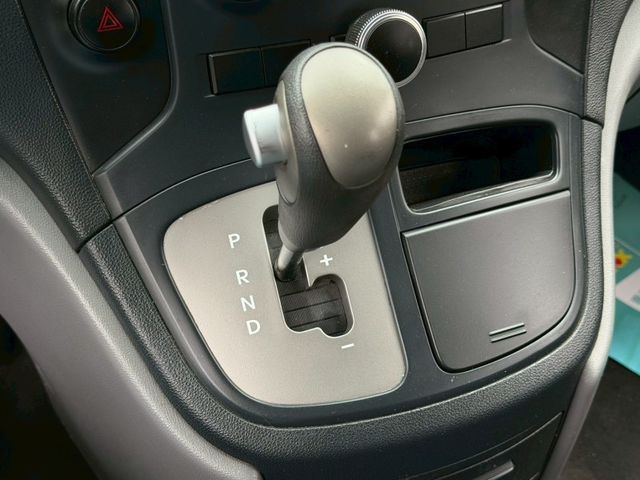 Hyundai Starex  第8張相片