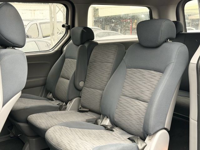 Hyundai Starex  第10張相片