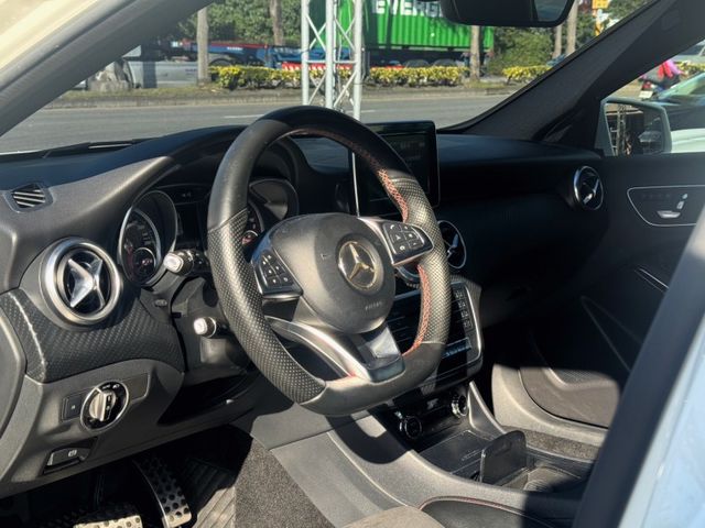 Mercedes-Benz/賓士 A-CLASS  第12張相片