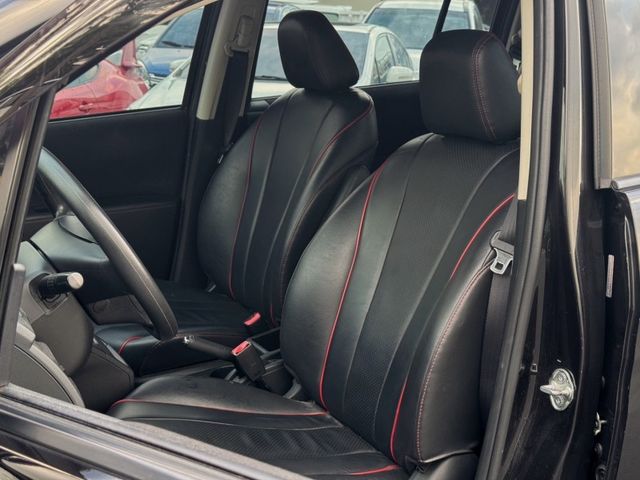 Mazda Mazda5  第7張相片