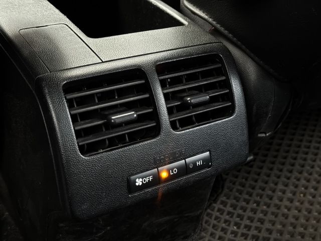 Mazda Mazda5  第10張相片