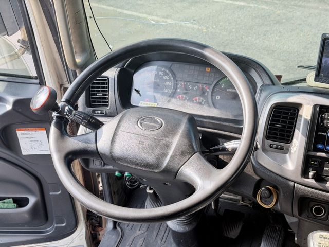 Hino 500  第9張相片