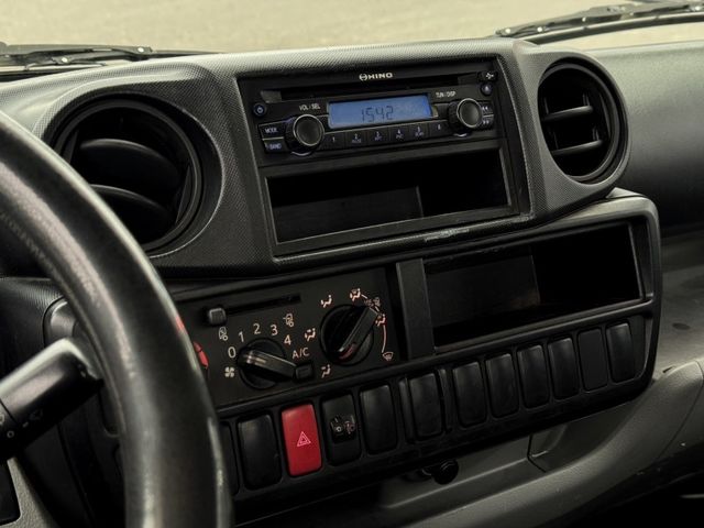 Hino 300  第3張相片