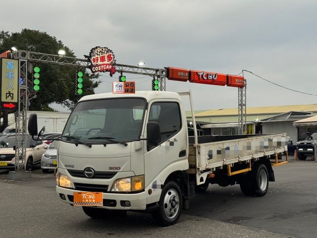 Hino 300  第5張相片
