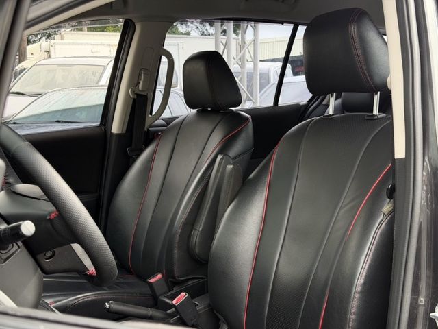 Mazda Mazda5  第6張相片