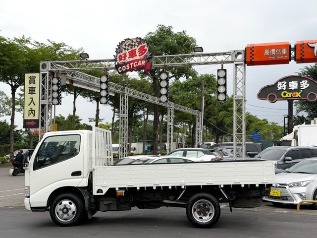Hino 300  第6張相片