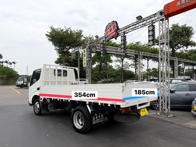 Hino 300  第7張相片