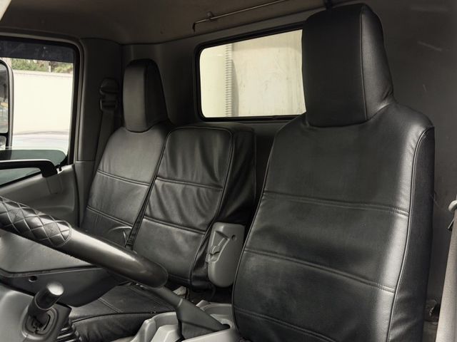 Hino 300  第2張相片