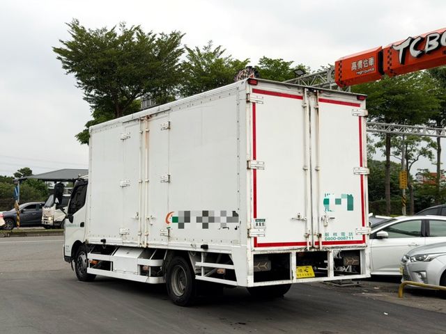 Hino 300  第8張相片