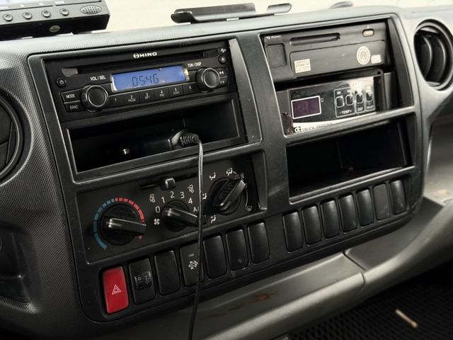 Hino 300  第11張相片