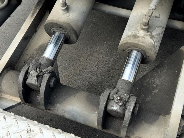 Hino 300  第15張相片