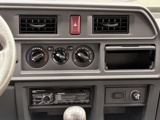 Mitsubishi Delica  第7張相片