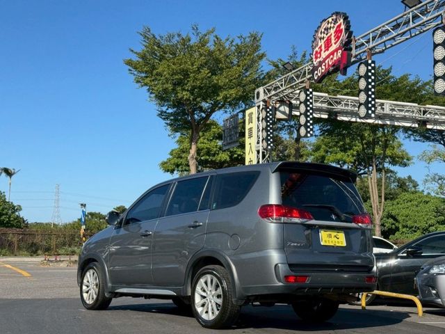 Mitsubishi Zinger  第5張相片