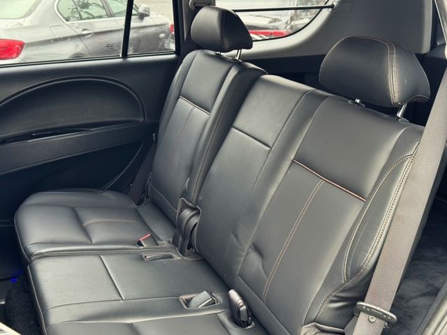 Mitsubishi Zinger  第13張相片